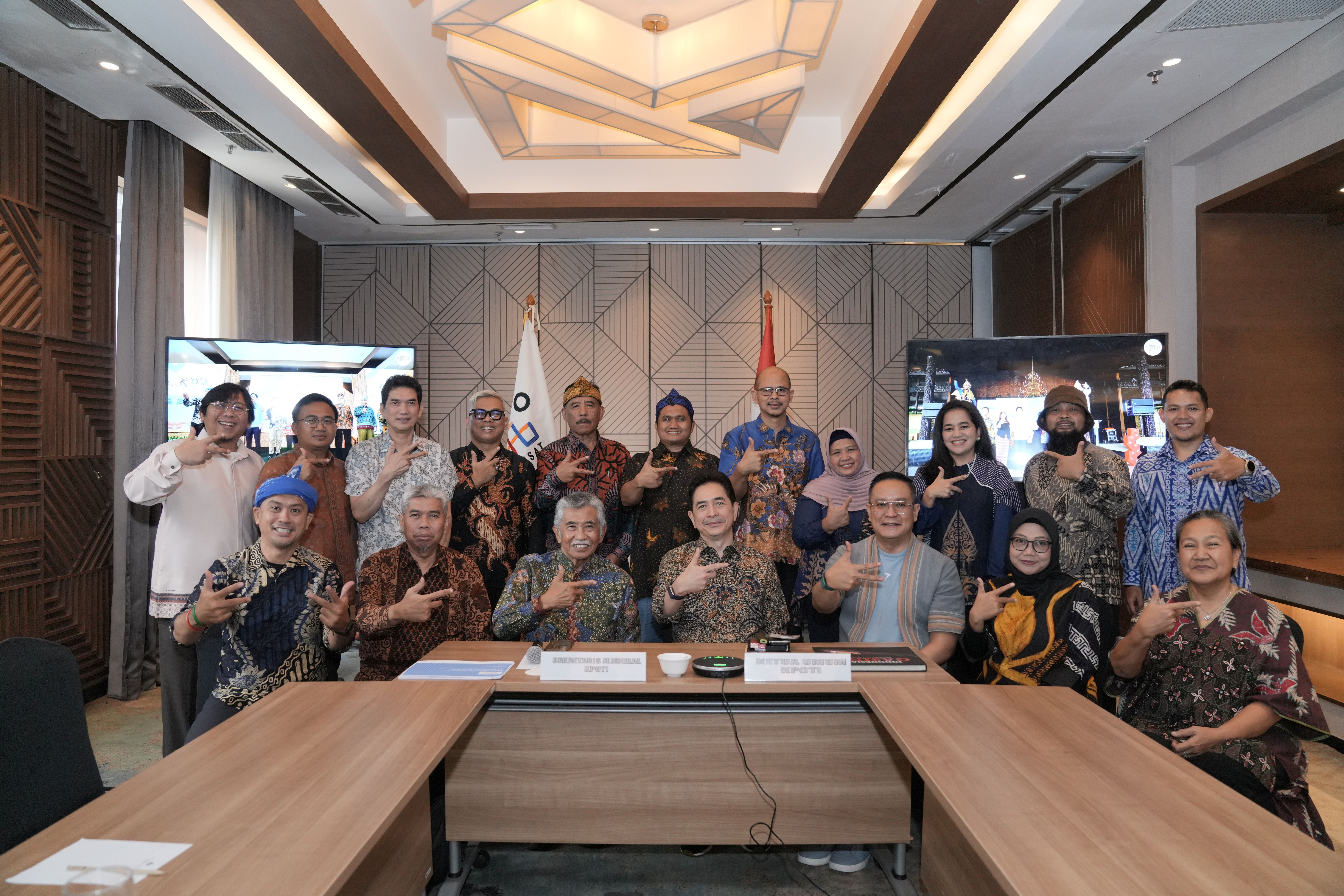 Gambar Rapat Pleno KPOTI Pusat